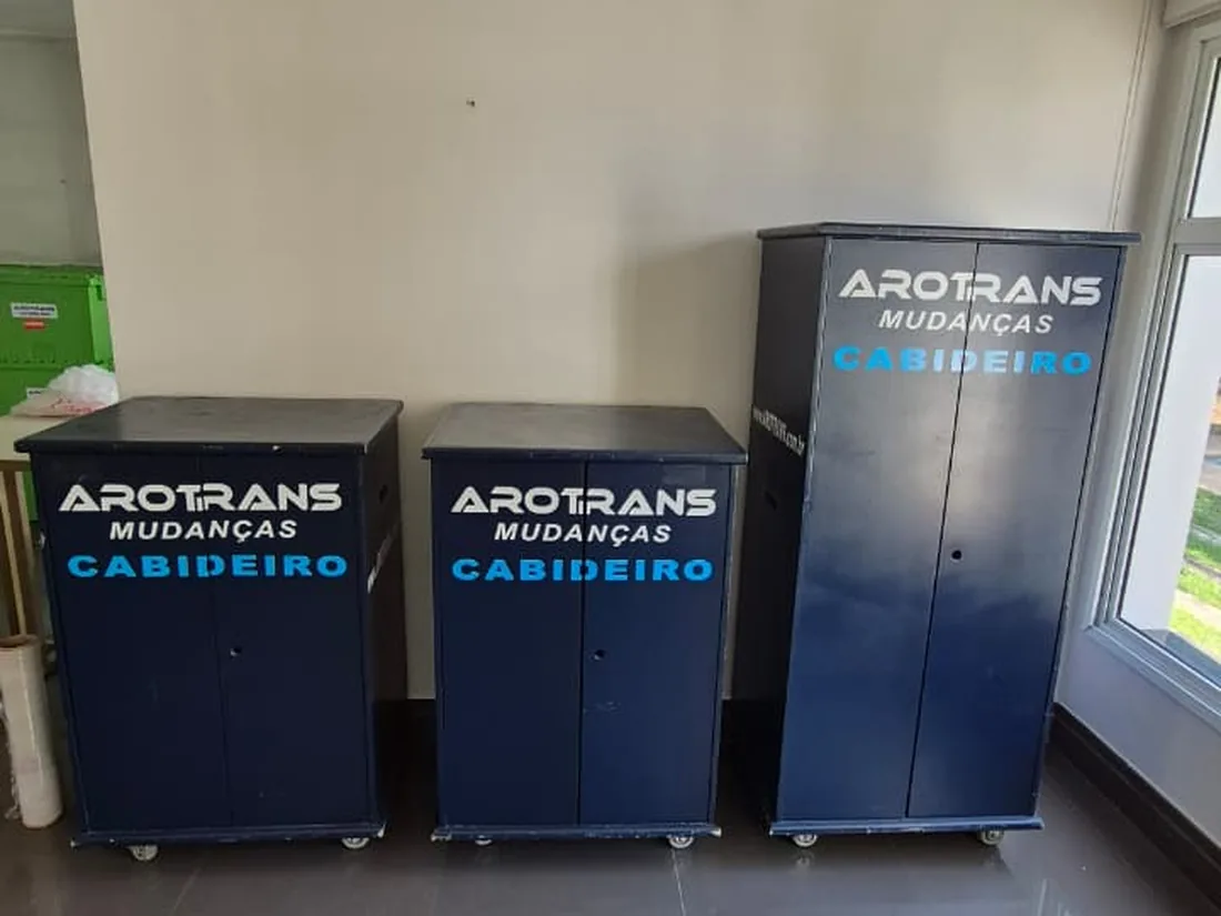 Cabideiros Arotrans para transporte de roupas