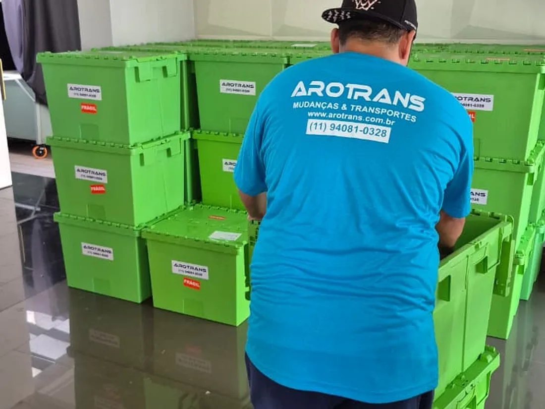 Movimentação organizada de caixas reutilizáveis